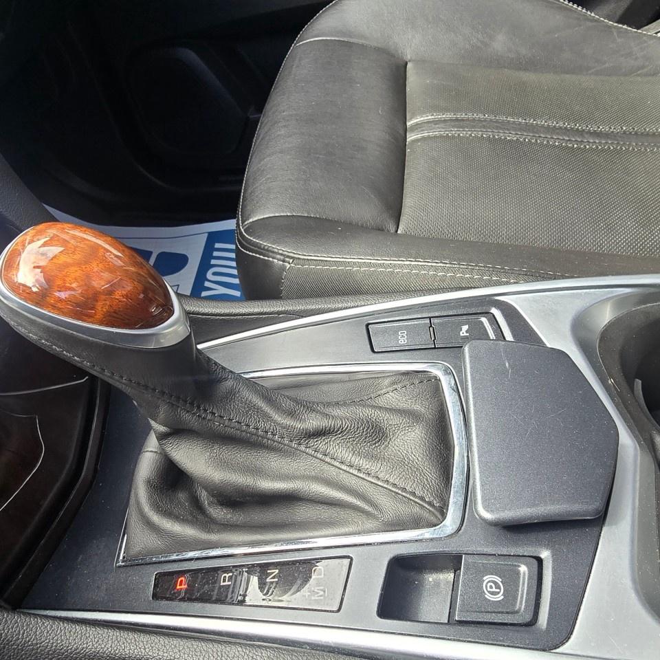 2014 Cadillac SRX AWD 4DR LUXURY Photo