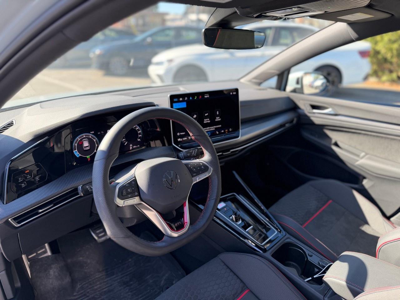 2025 Volkswagen Golf GTI Auto Photo