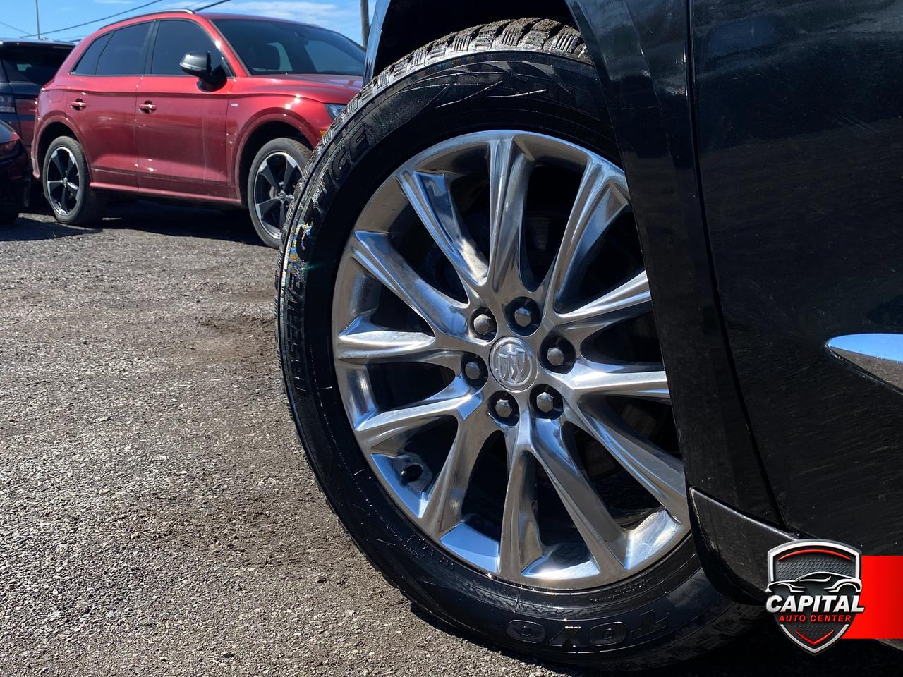 2019 Buick Enclave Essence Photo4
