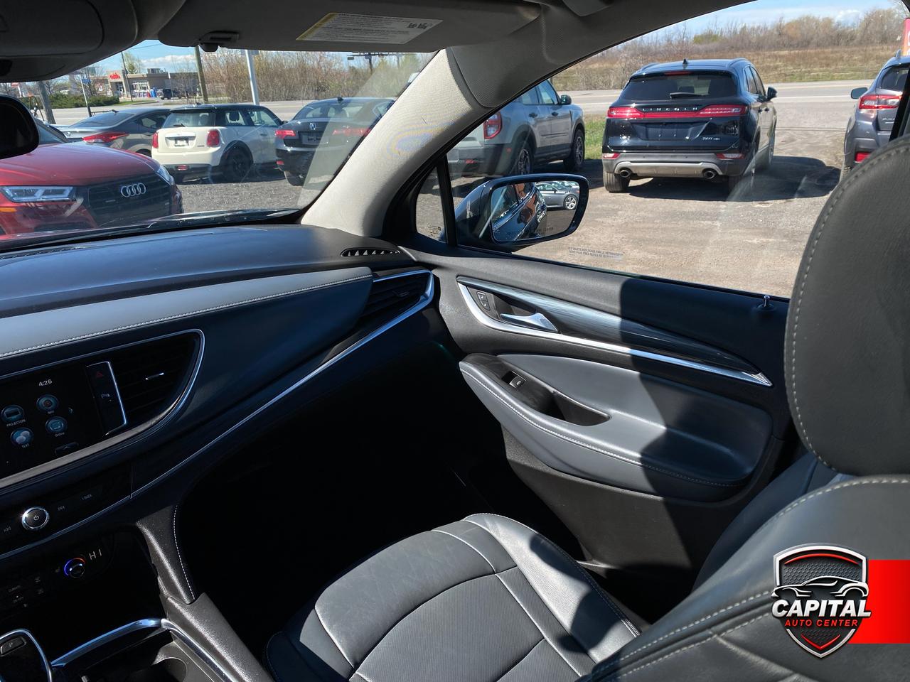 2019 Buick Enclave Essence Photo