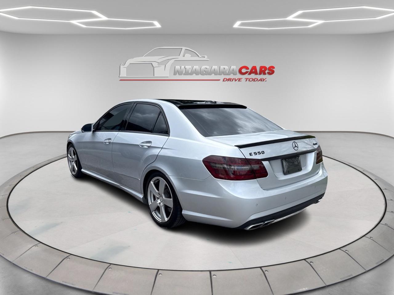 2010 Mercedes-Benz E-Class E550 Photo