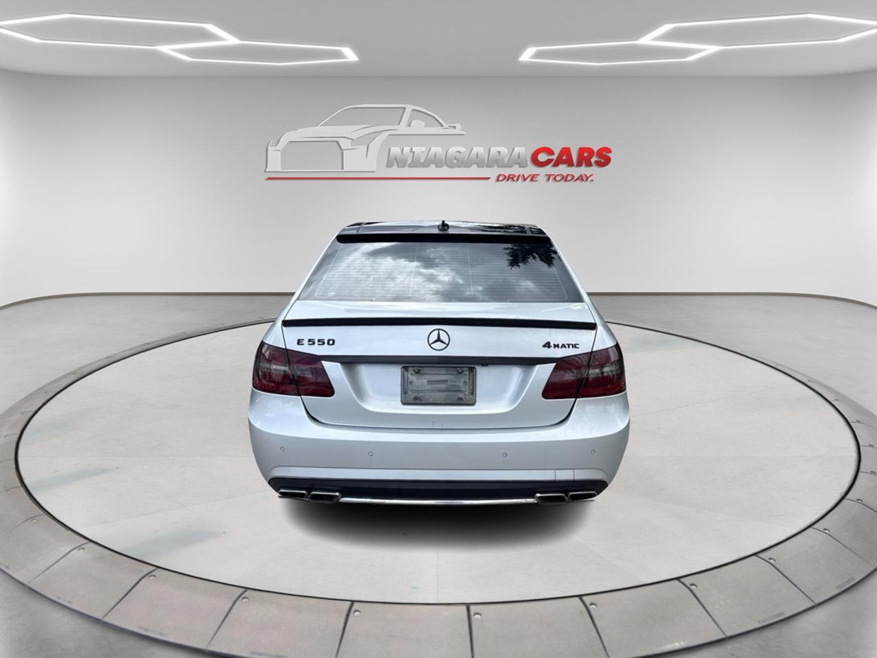 2010 Mercedes-Benz E-Class E550 Photo
