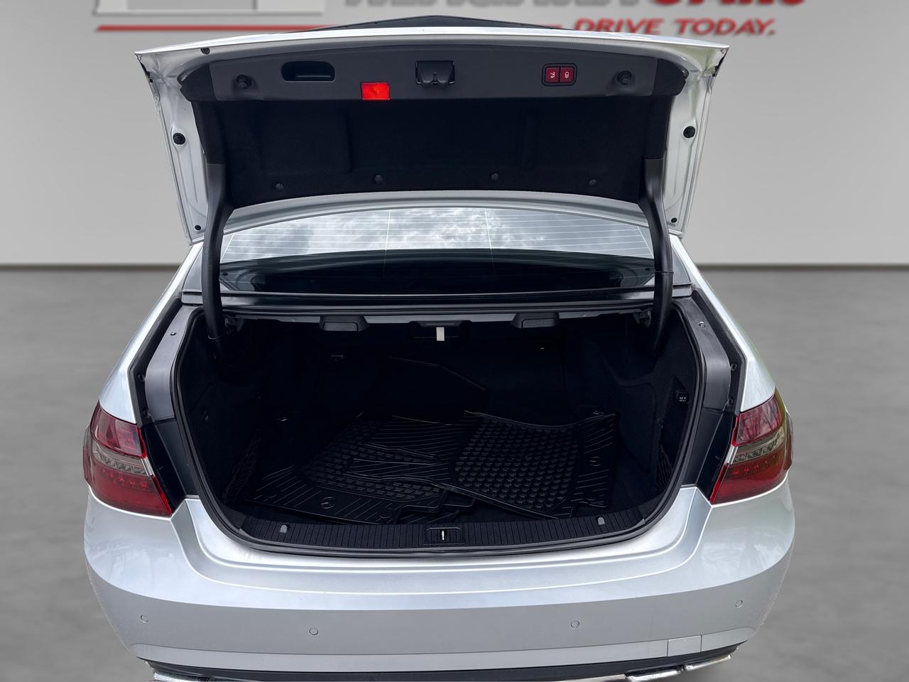 2010 Mercedes-Benz E-Class E550 Photo