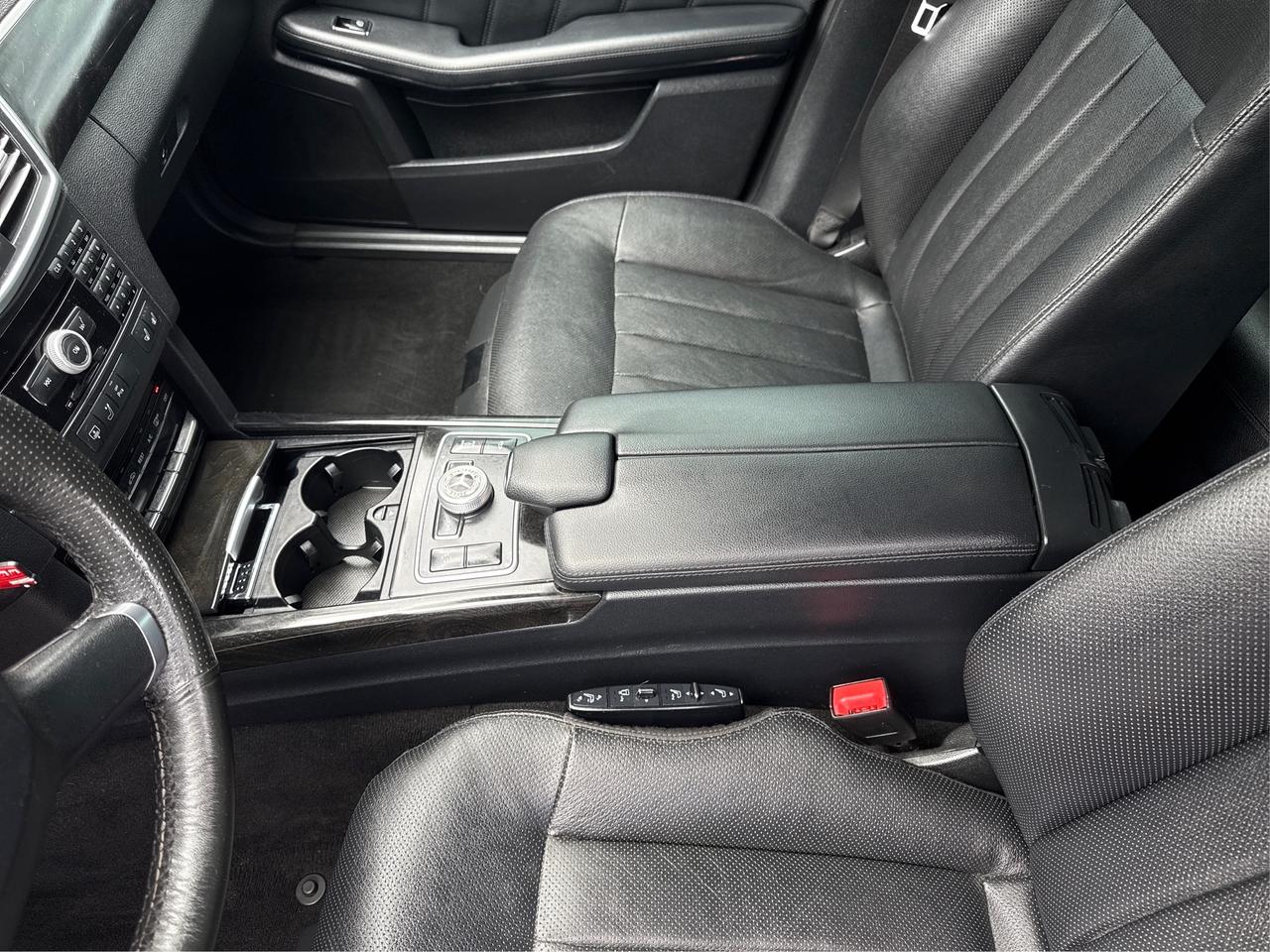 2010 Mercedes-Benz E-Class E550 Photo