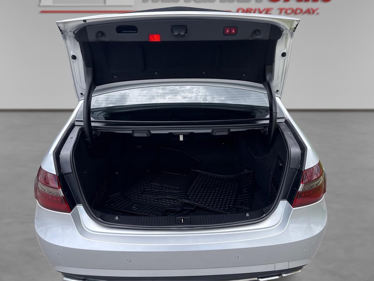 2010 Mercedes-Benz E-Class E550 Photo