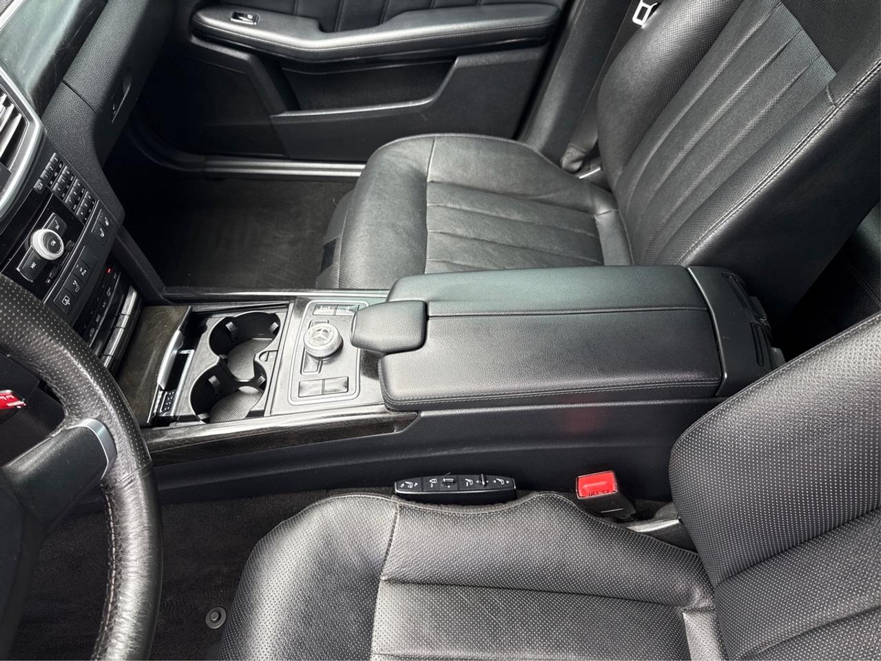 2010 Mercedes-Benz E-Class E550 Photo