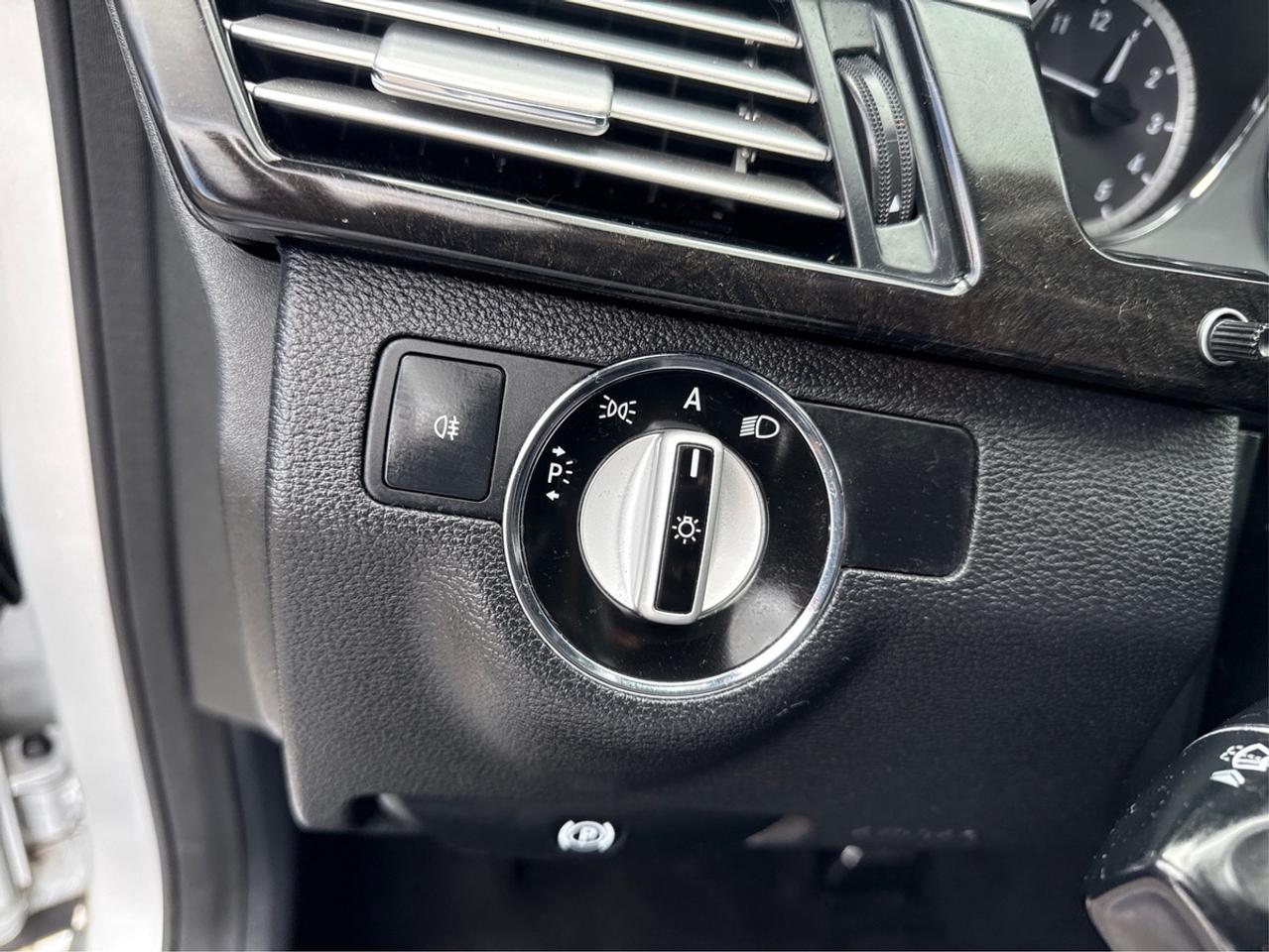 2010 Mercedes-Benz E-Class E550 Photo
