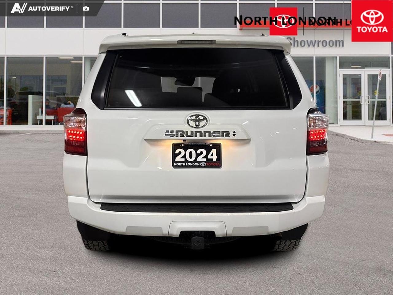 2024 Toyota 4Runner Base 4dr 4x4 Photo4