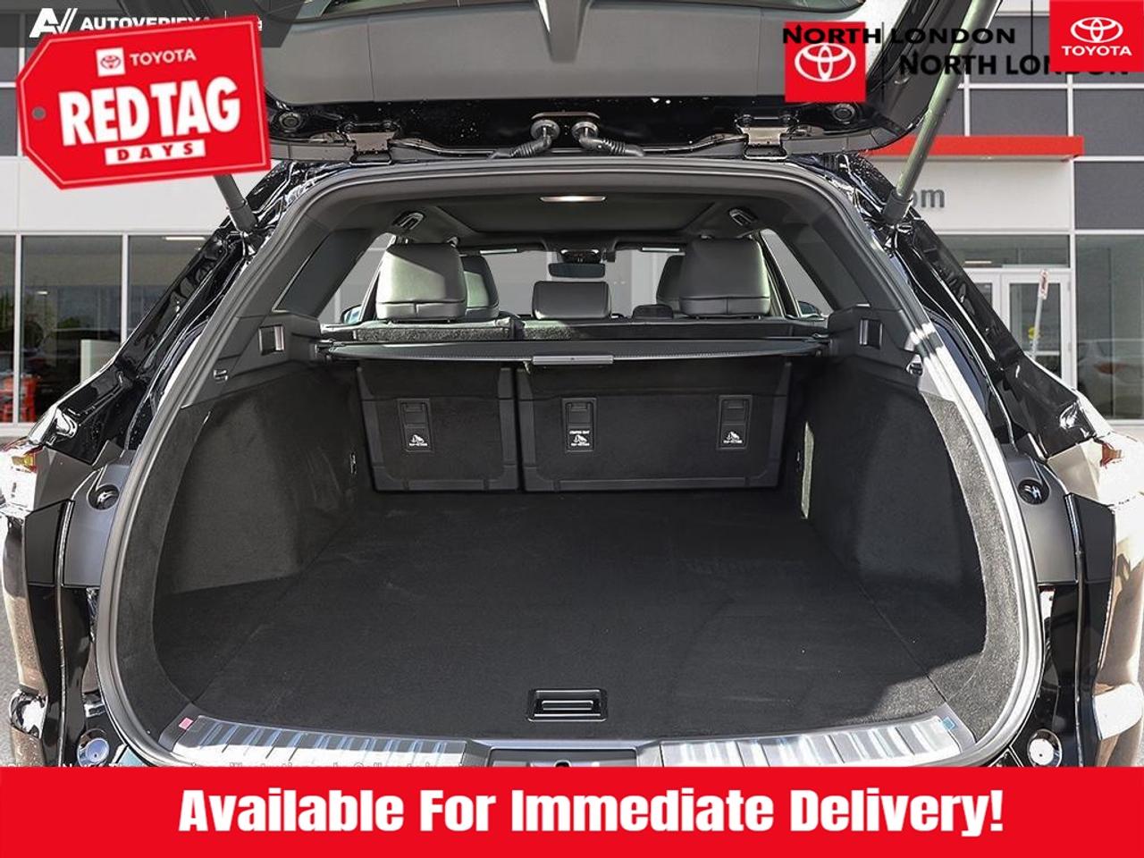 2026 Toyota Crown Signia Limited 4dr All-Wheel Drive Photo