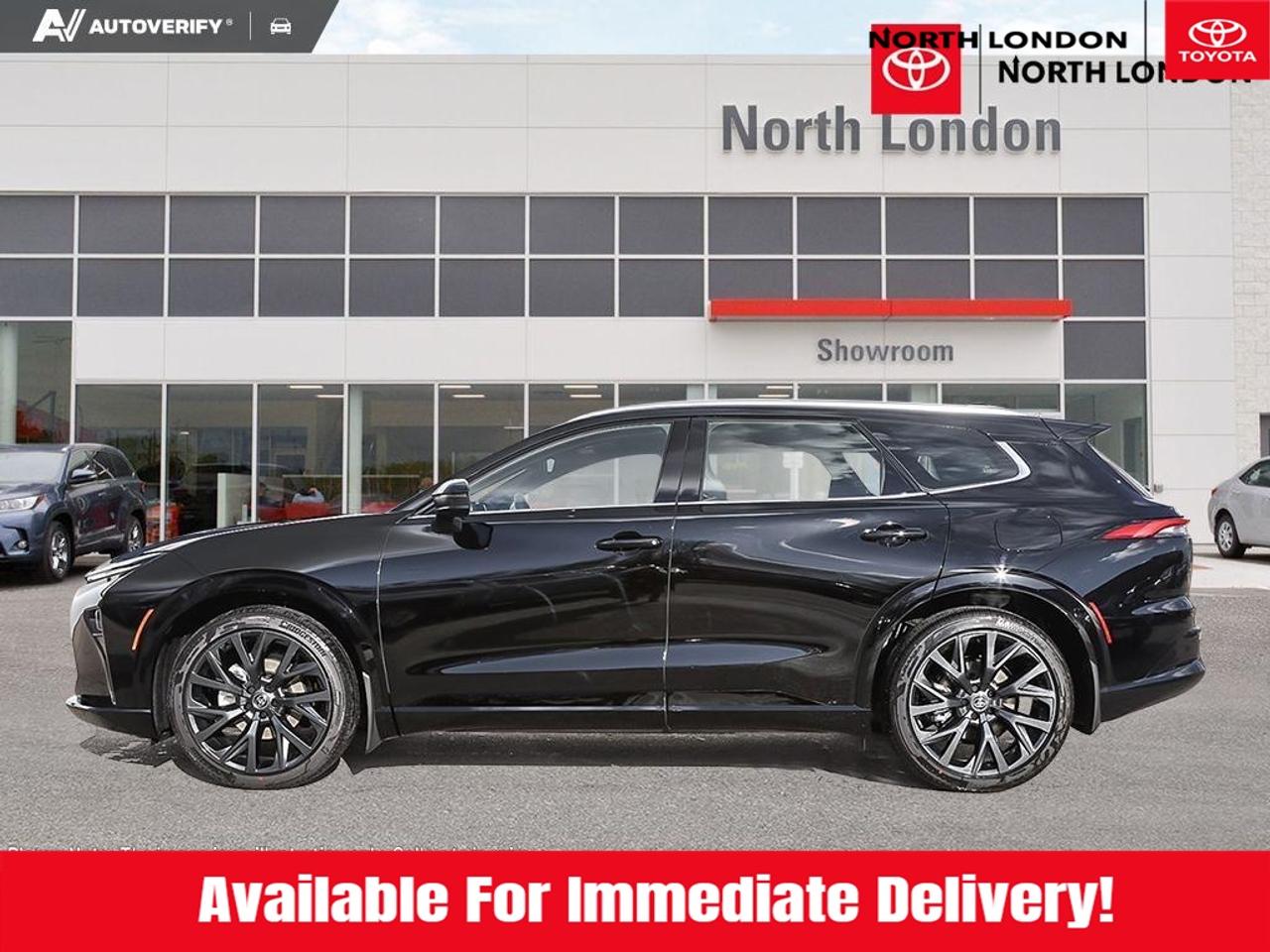2026 Toyota Crown Signia Limited 4dr All-Wheel Drive Photo