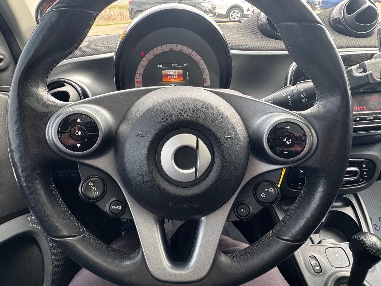 2018 Smart fortwo electric drive passion 2dr Coupe Photo
