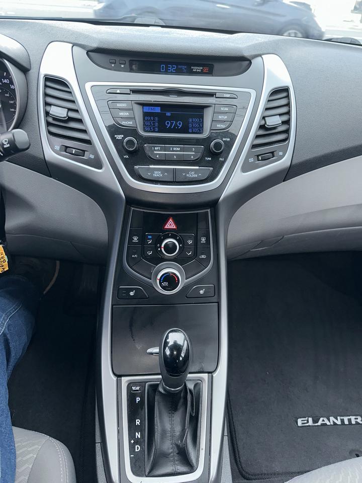 2014 Hyundai Elantra Limited Photo