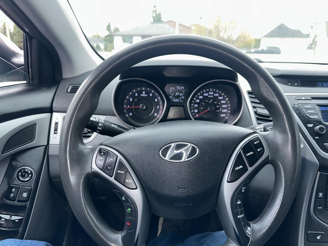 2014 Hyundai Elantra Limited Photo