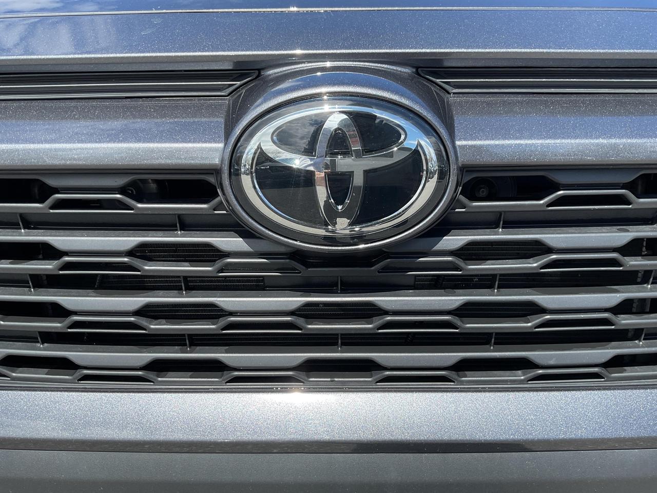 2025 Toyota RAV4 LE 4dr All-wheel Drive Photo