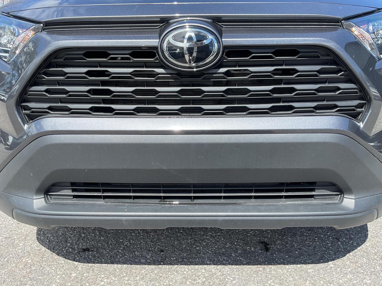 2025 Toyota RAV4 LE 4dr All-wheel Drive Photo