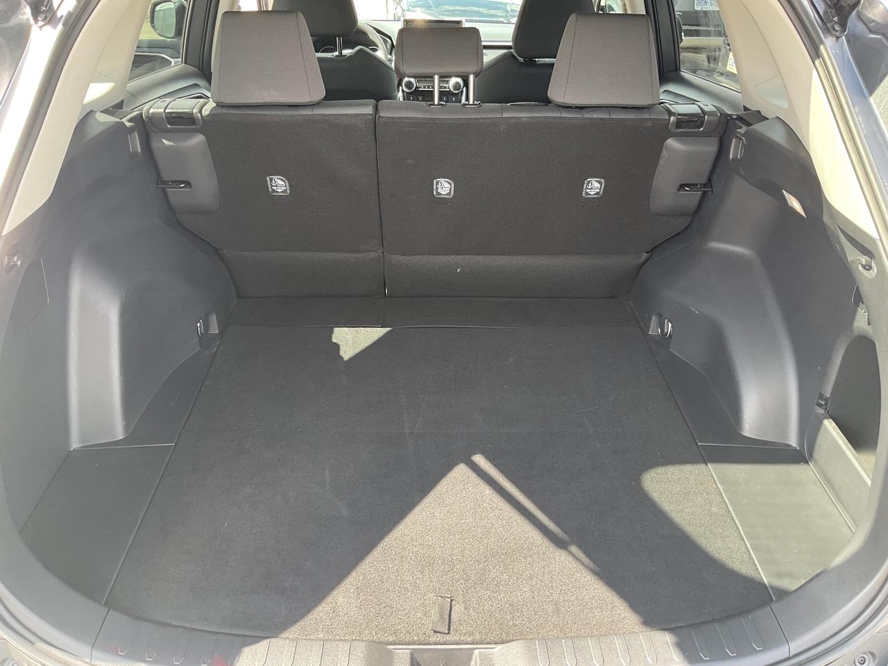 2025 Toyota RAV4 LE 4dr All-wheel Drive Photo