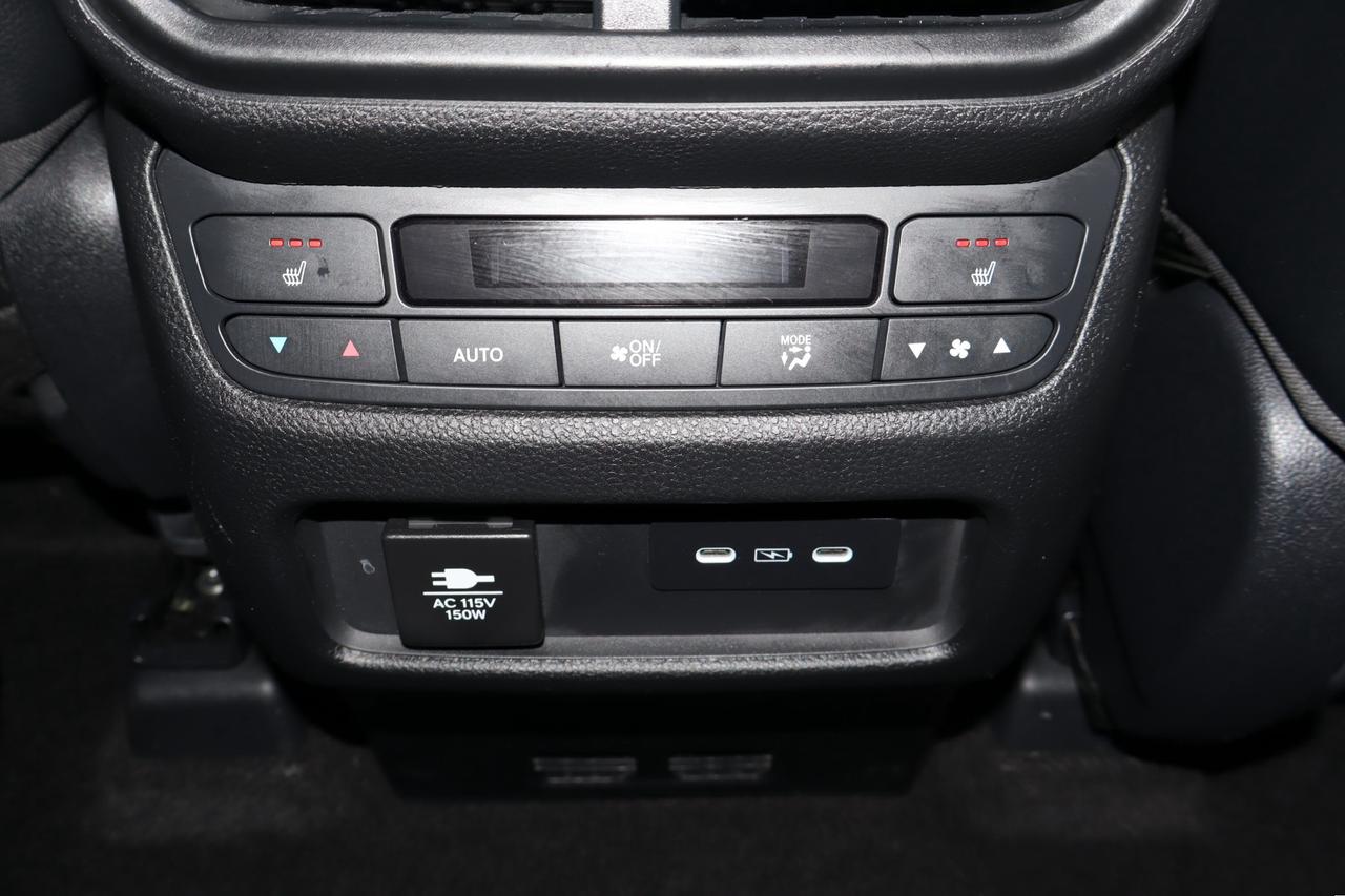 2024 Honda Pilot Touring 4dr All-Wheel Drive Photo
