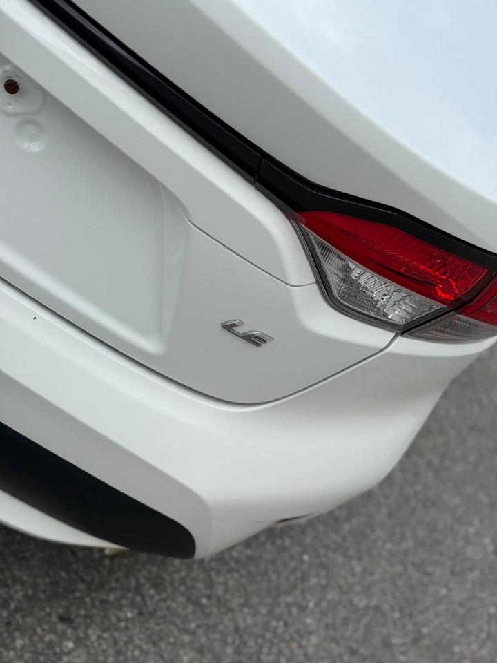 2022 Toyota Corolla LE Photo