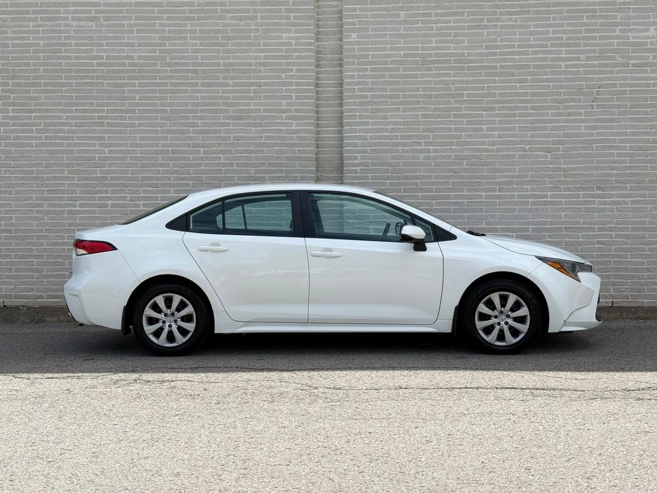 2022 Toyota Corolla LE Photo