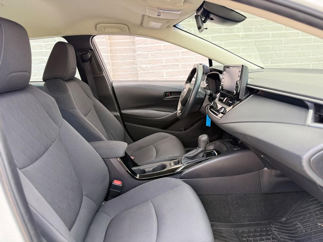 2022 Toyota Corolla LE Photo