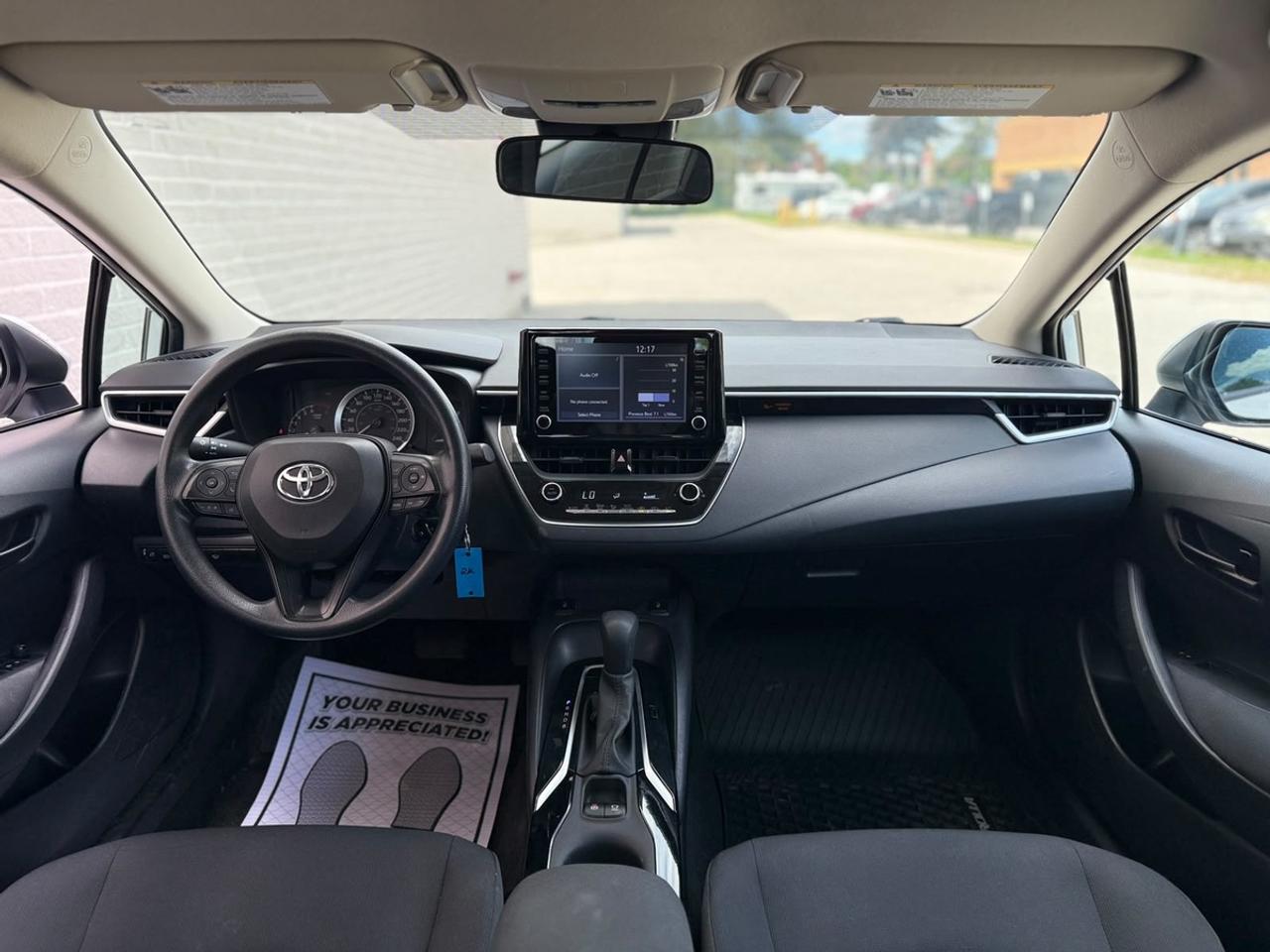 2022 Toyota Corolla LE Photo