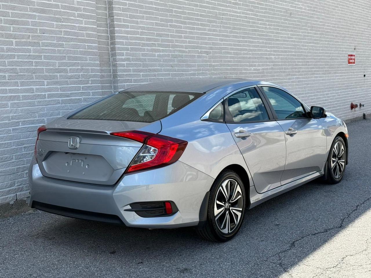 2017 Honda Civic EX Photo