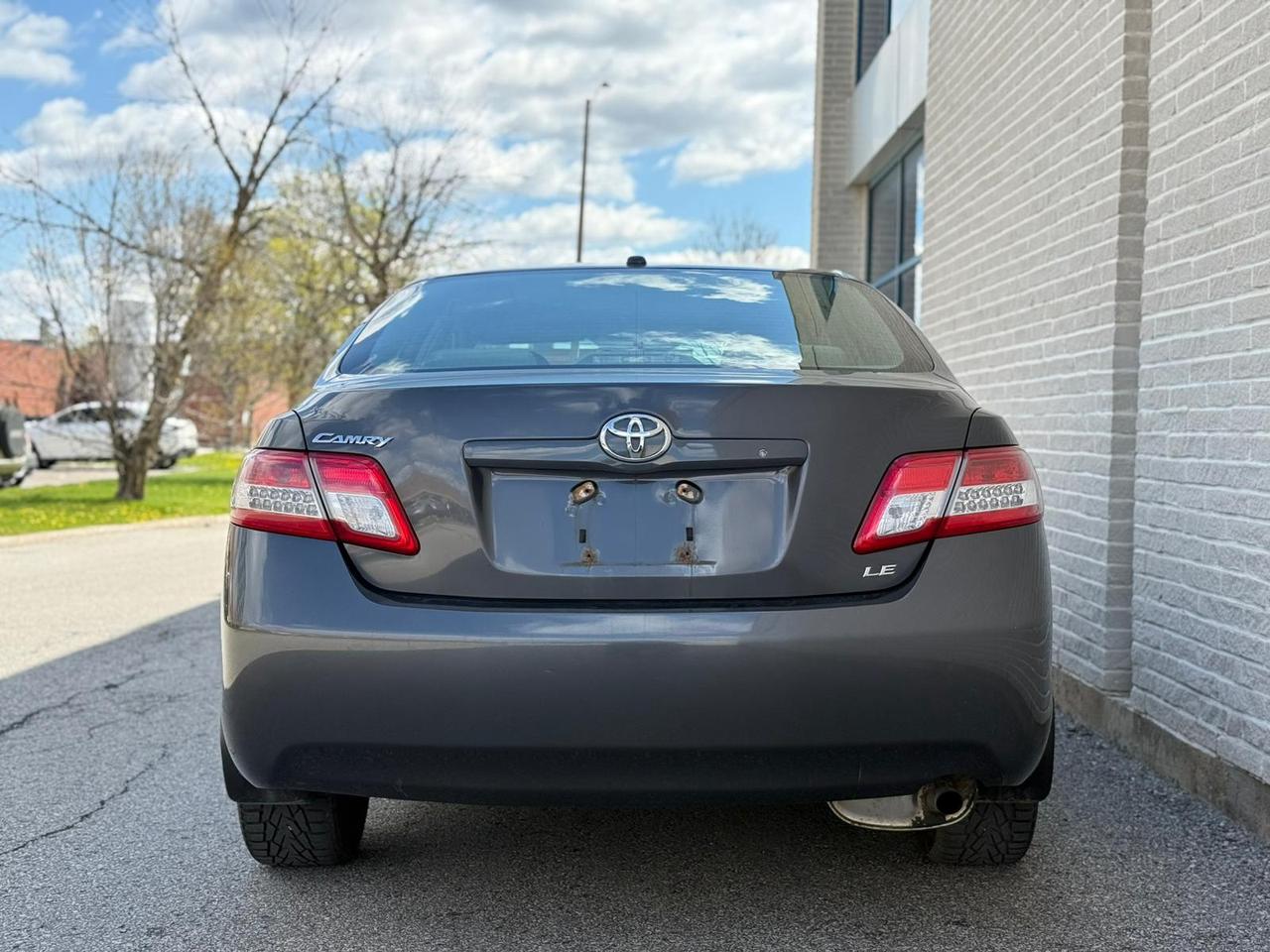 2011 Toyota Camry LE Photo