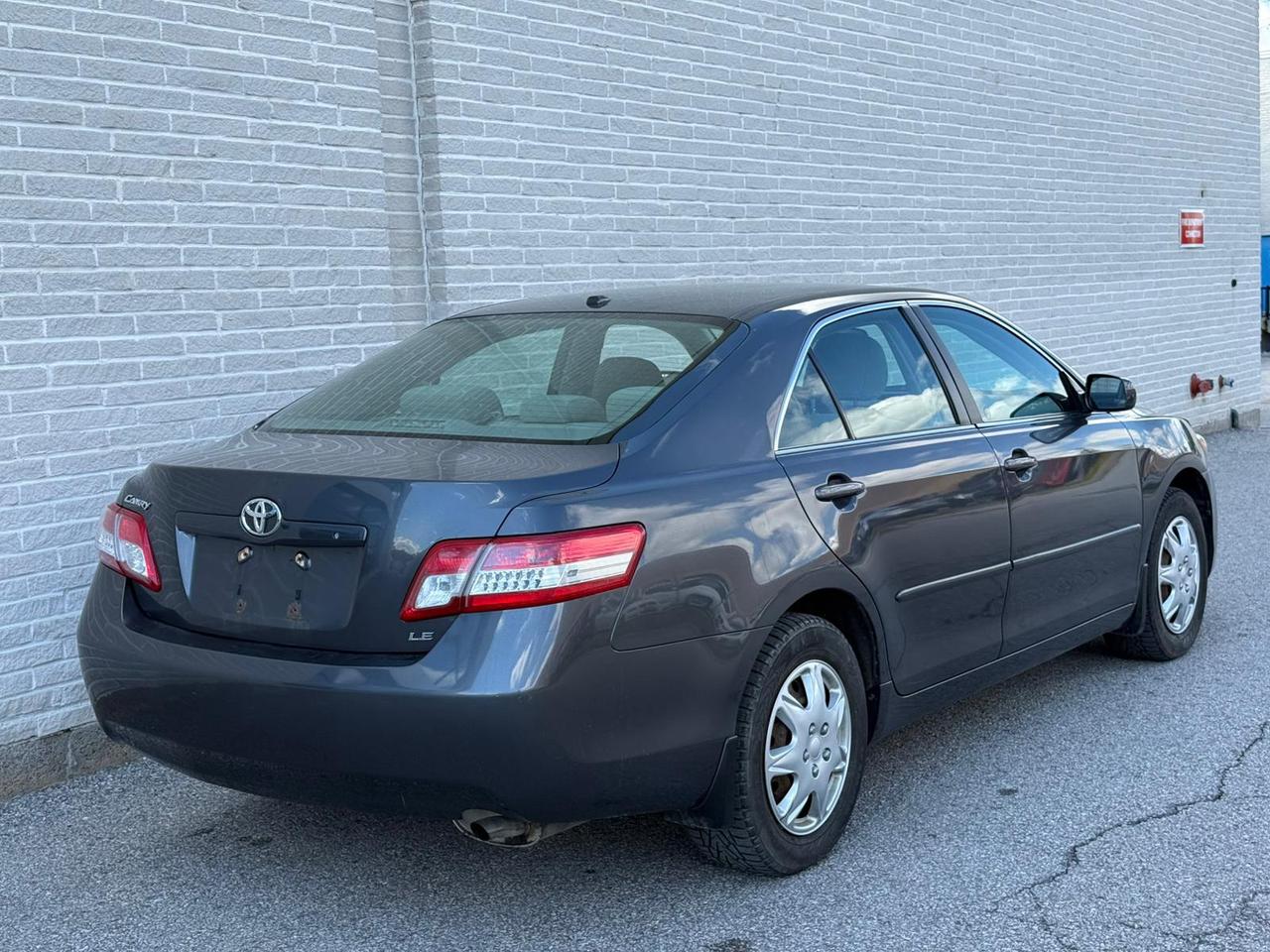 2011 Toyota Camry LE Photo