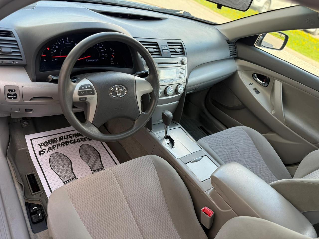 2011 Toyota Camry LE Photo
