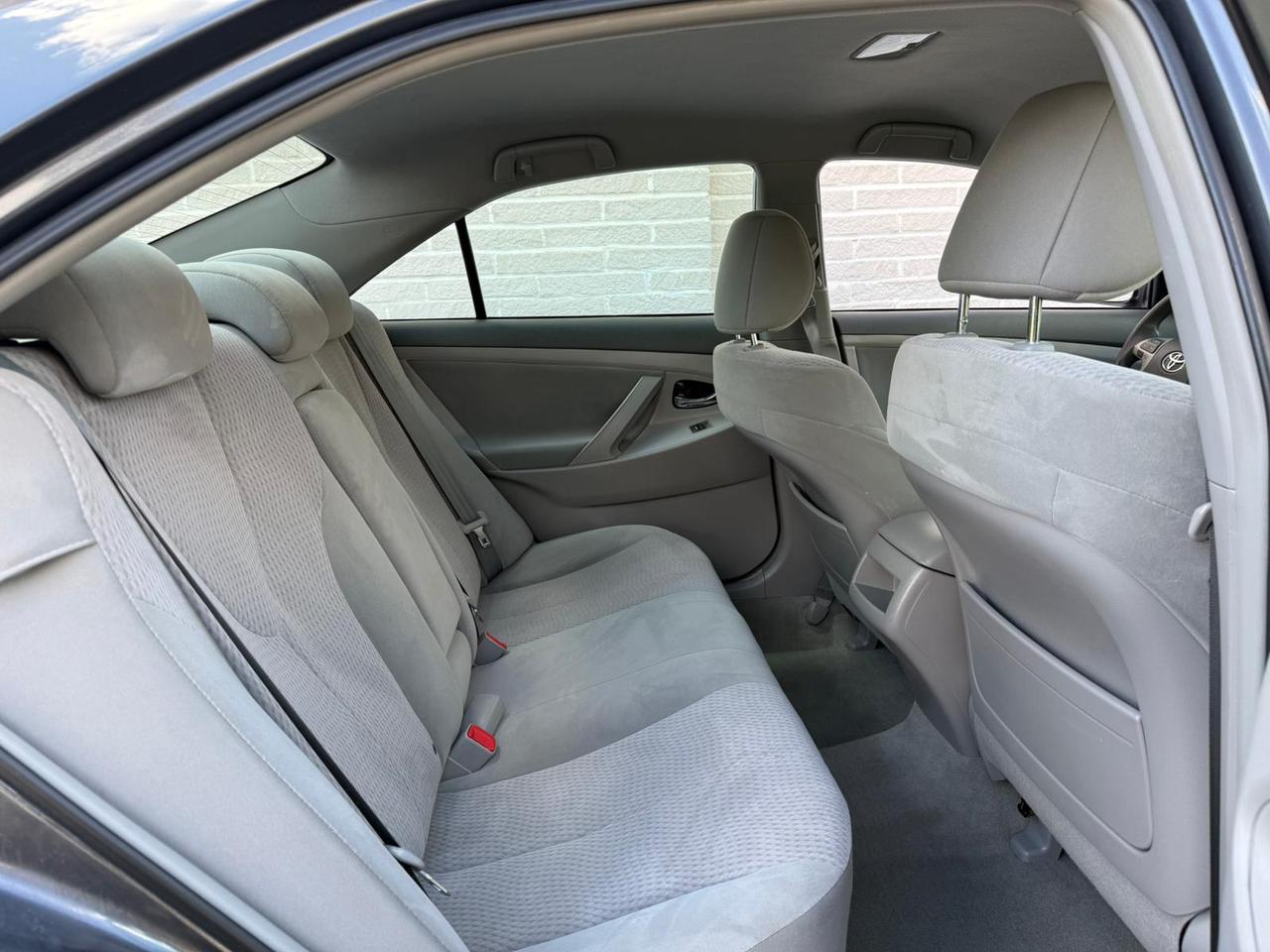 2011 Toyota Camry LE Photo