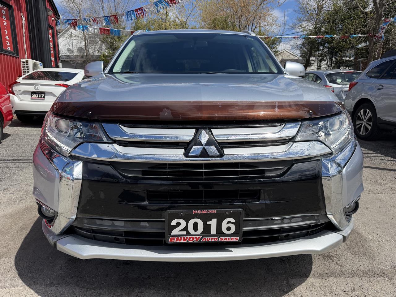 2016 Mitsubishi Outlander SE V6 7-PASSENGER Photo