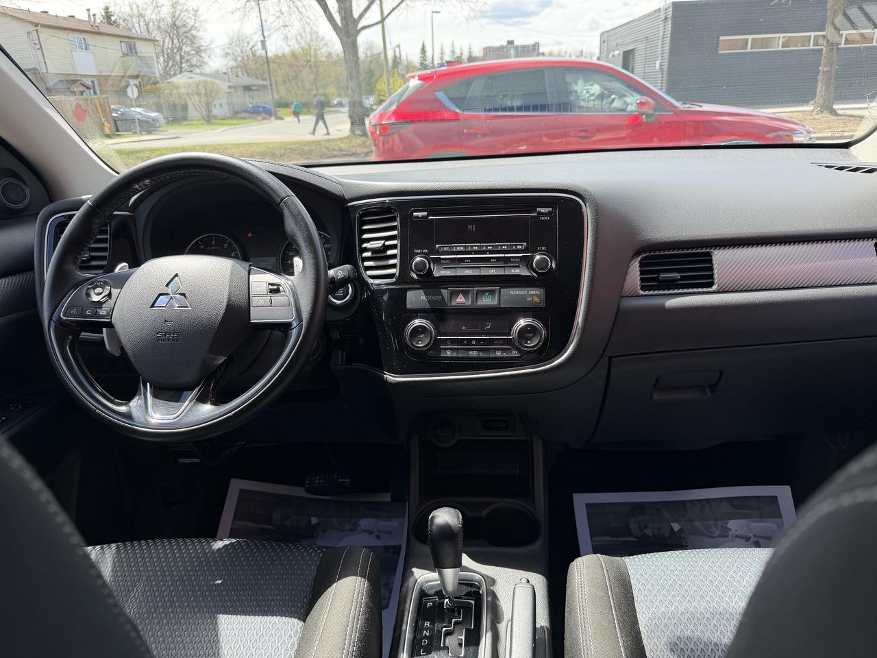 2016 Mitsubishi Outlander SE V6 7-PASSENGER Photo
