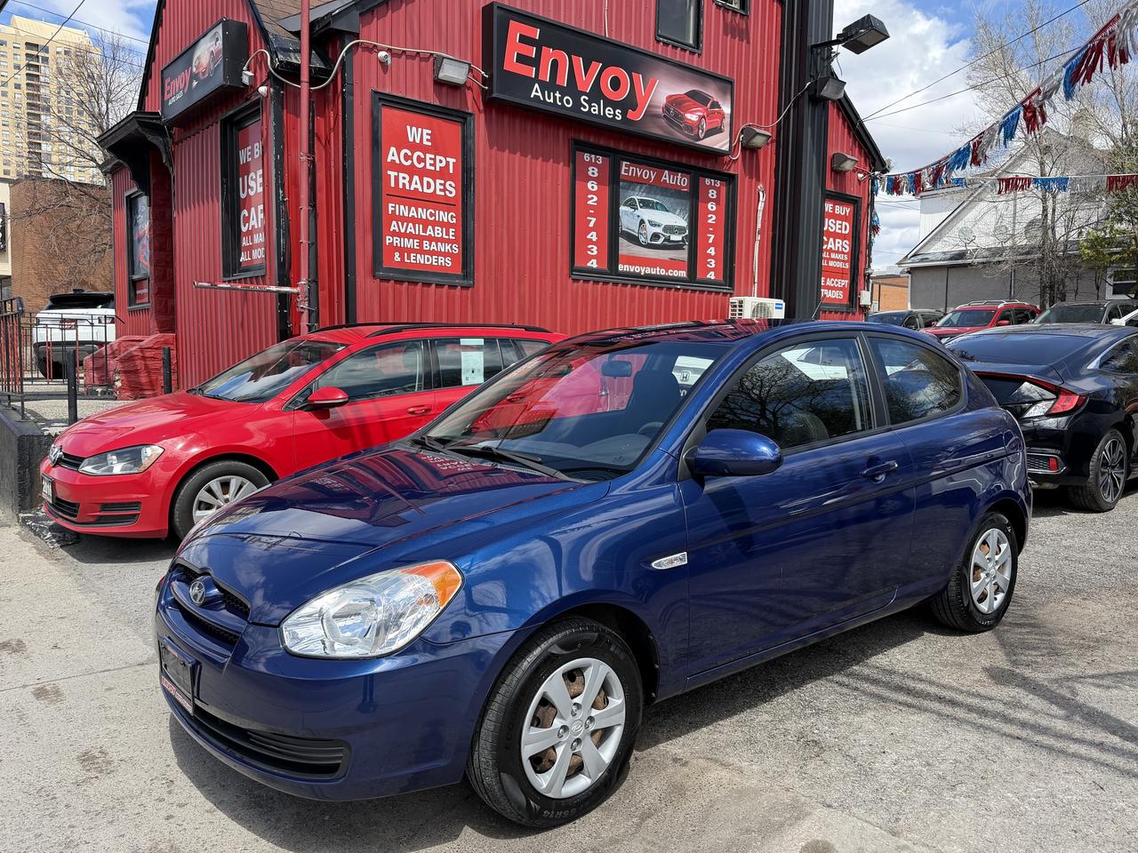 2009 Hyundai Accent SE Photo