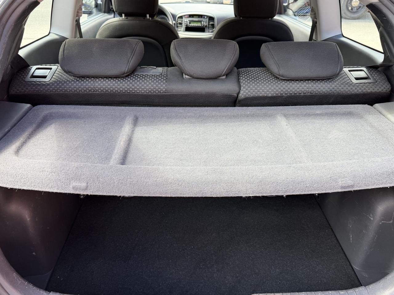 2009 Hyundai Accent SE Photo