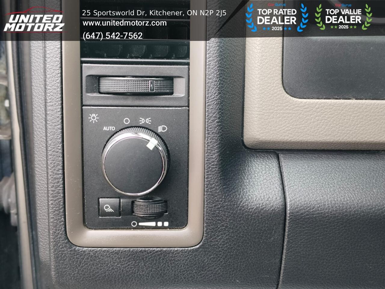 2012 RAM 1500 ST Hemi V8 5.7L Crew Cab~ Photo