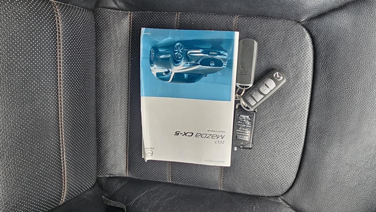 2017 Mazda CX-5 GT Photo