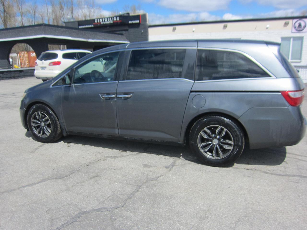 2012 Honda Odyssey EX Photo