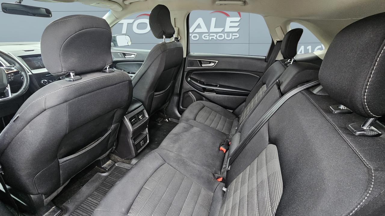 2018 Ford Edge SEL Photo