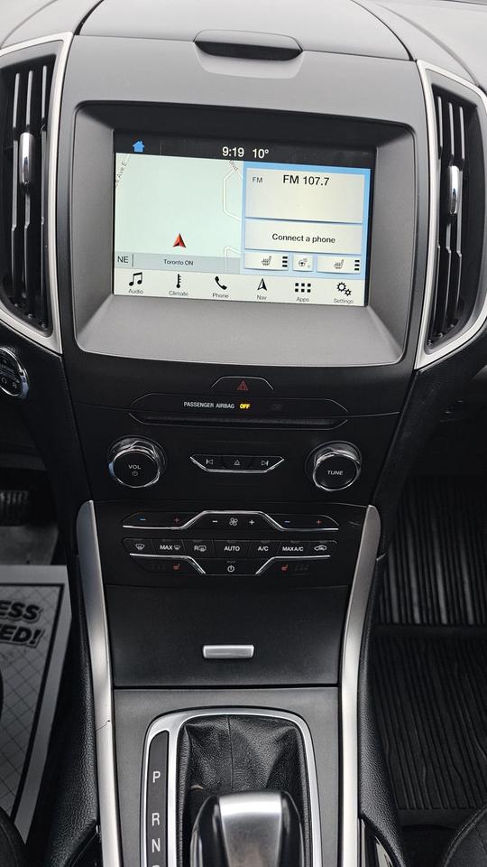 2018 Ford Edge SEL Photo