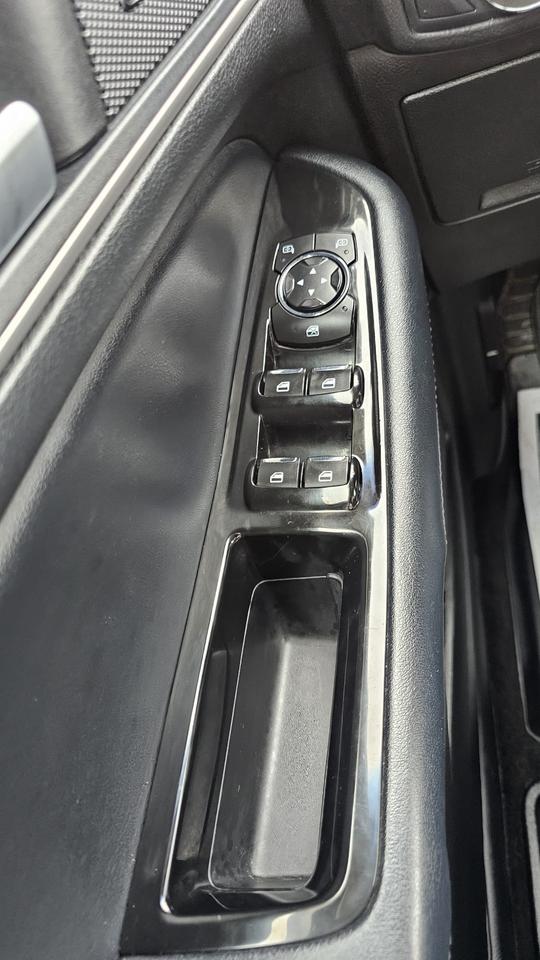 2018 Ford Edge SEL Photo