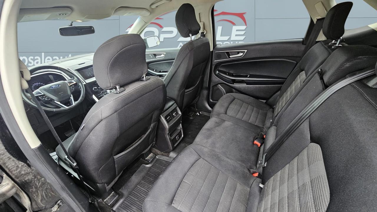 2018 Ford Edge SEL Photo