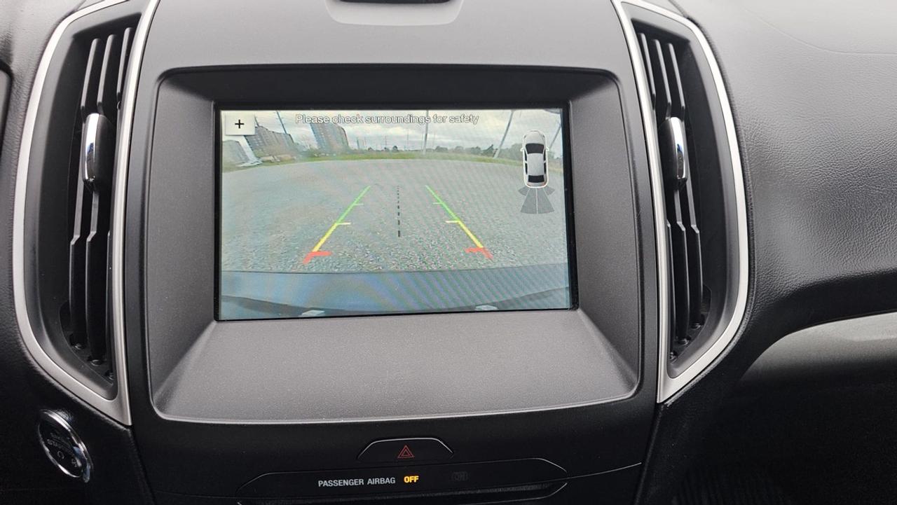 2018 Ford Edge SEL Photo