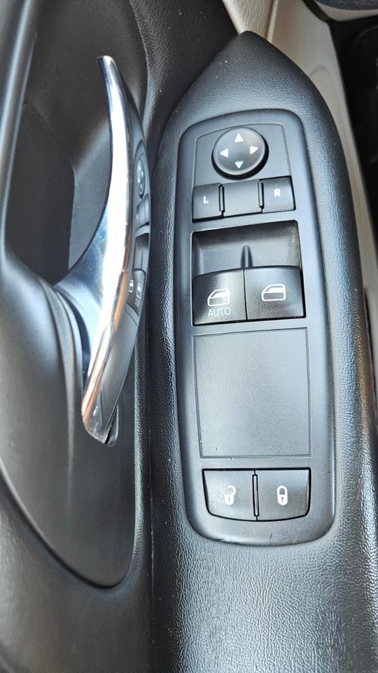 2017 Dodge Grand Caravan CANADA VALUE PACKAGE Photo