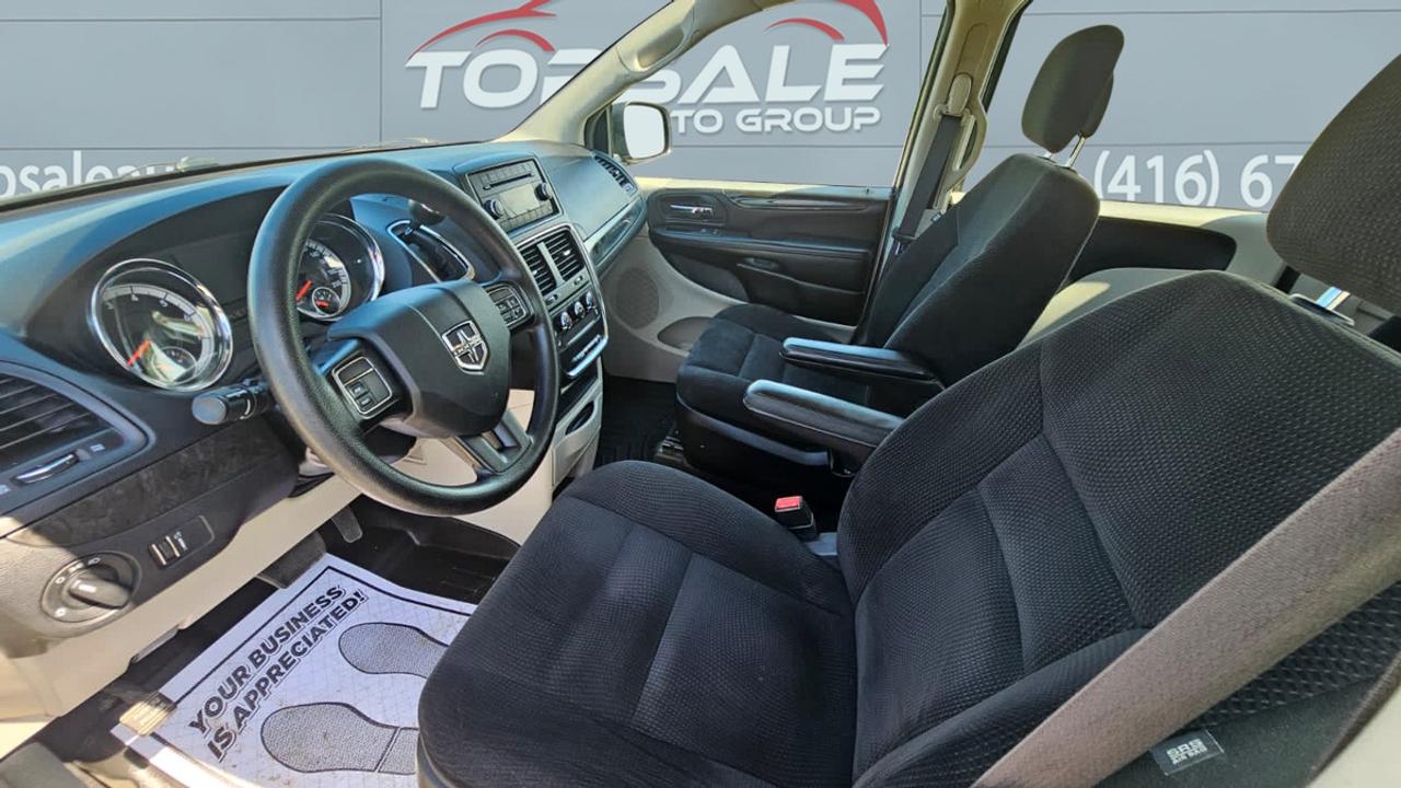 2017 Dodge Grand Caravan CANADA VALUE PACKAGE Photo