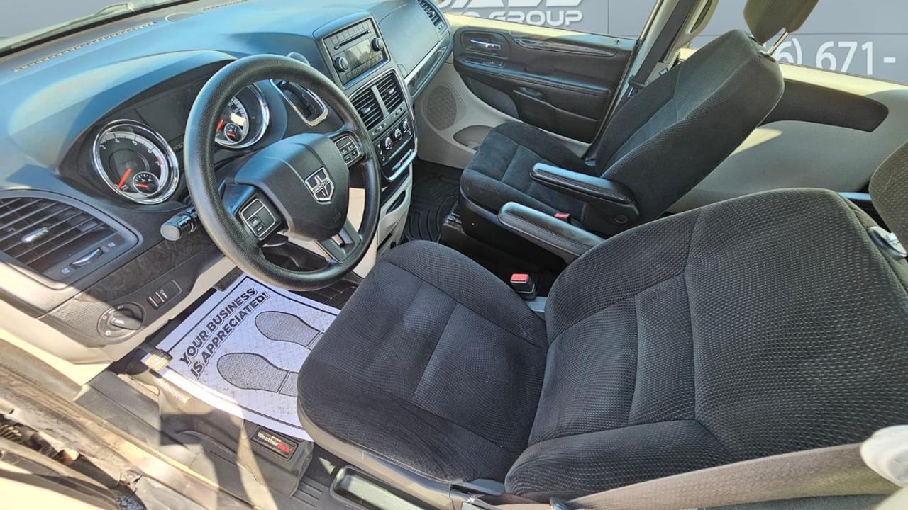 2017 Dodge Grand Caravan CANADA VALUE PACKAGE Photo