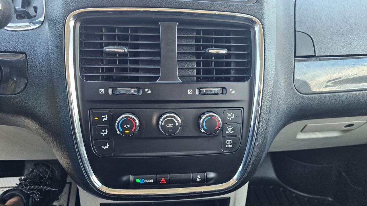 2017 Dodge Grand Caravan CANADA VALUE PACKAGE Photo