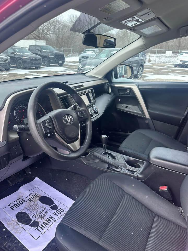 2014 Toyota RAV4 LE Photo