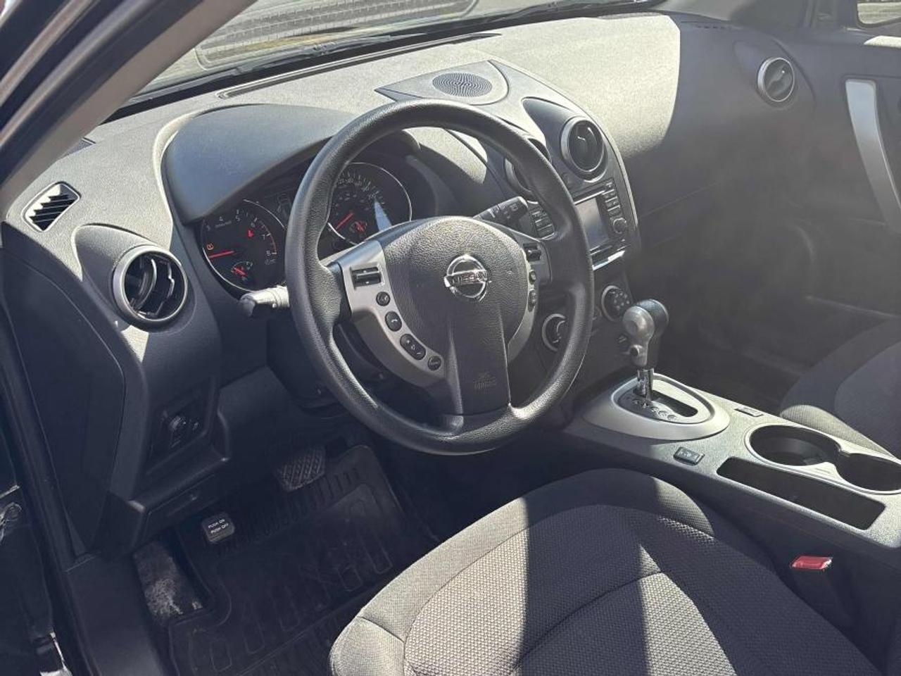 2011 Nissan Rogue SV AWD | VERY CLEAN Photo