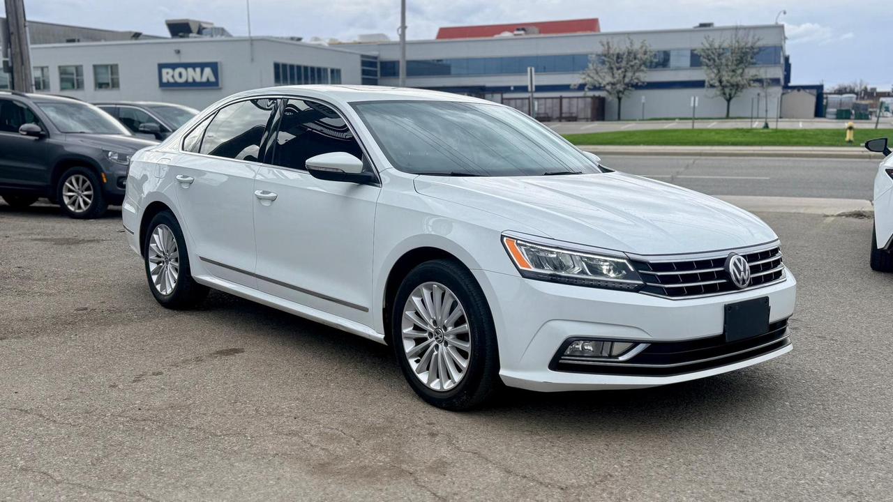 2017 Volkswagen Passat SE Photo0