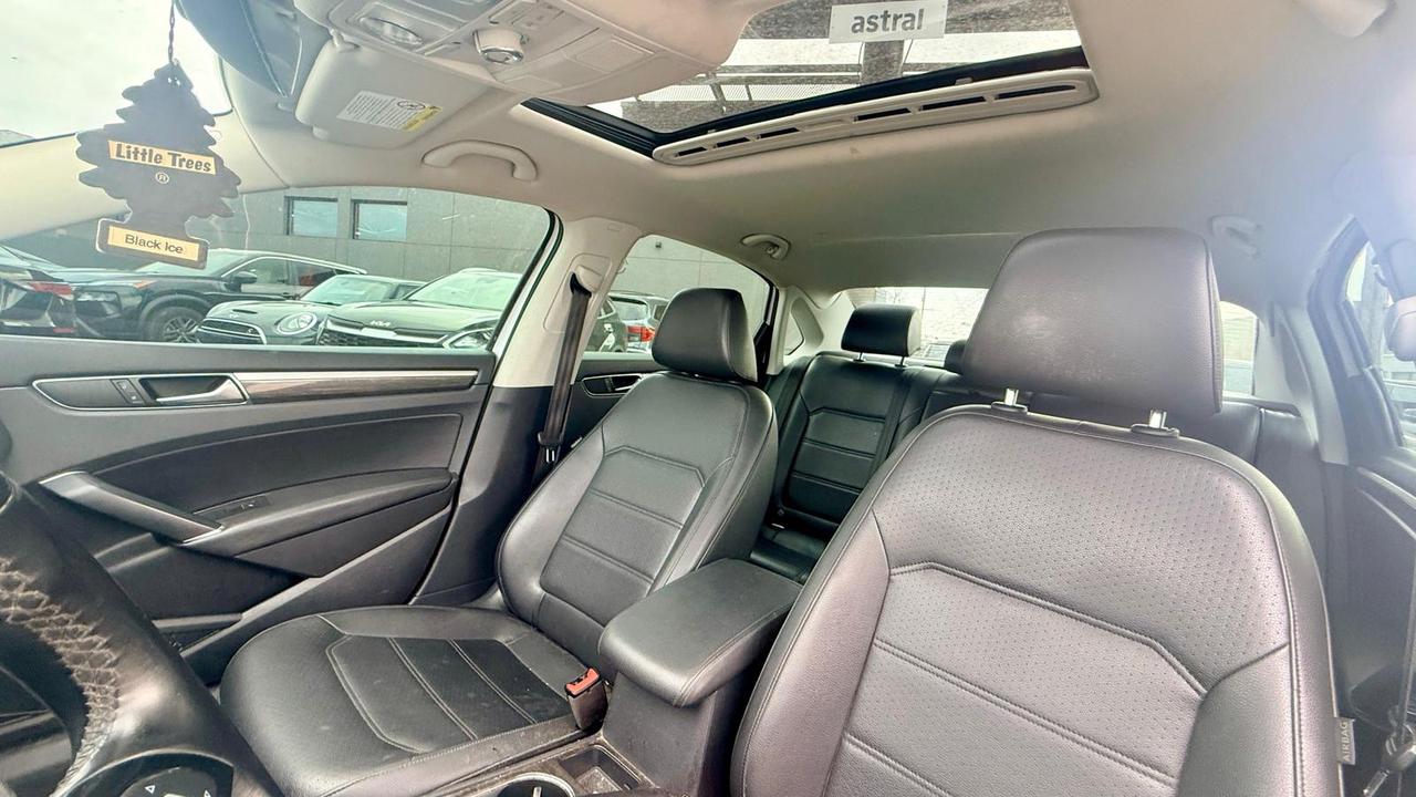 2017 Volkswagen Passat SE Photo